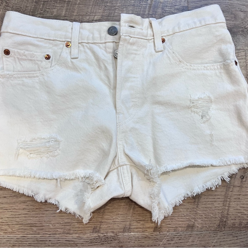 Women's Levi’s White Distressed Denim Shorts